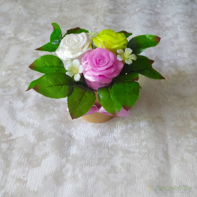 <div style=margin-left:10px><h1>Мыльный букетик.</h1><p><a href="/catalog/podarki--suveniry/">Подарунки, сувеніри</a> » <a href="/catalog/podarki--suveniry/mylo/">Мило</a></p><i class="fa fa-map-marker"></i> Запорожская область, Вольнянск<br /><br /><div class="socdata"><script src="//yastatic.net/es5-shims/0.0.2/es5-shims.min.js"></script>
                                            <script src="//yastatic.net/share2/share.js"></script>
                                            <div class="ya-share2" data-services="facebook,gplus,twitter,lj,viber,whatsapp,skype" data-counter=""></div></div>