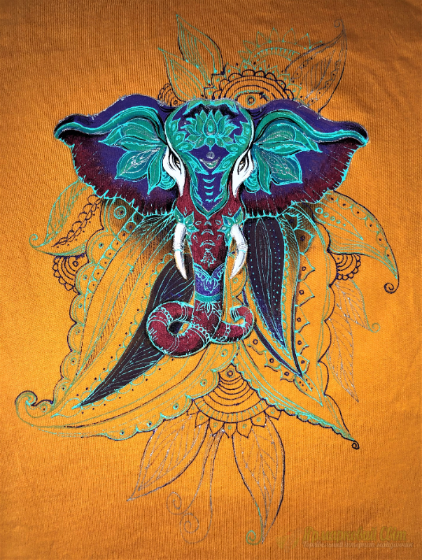 <div style=margin-left:10px><h1>Футболка с авторской росписью</h1><p><a href="/catalog/kartiny/">Картини</a> » <a href="/catalog/kartiny/na-tkani/">На тканинi</a></p><i class="fa fa-map-marker"></i> Полтавская область, Полтава<br /><br /><div class="socdata"><script src="//yastatic.net/es5-shims/0.0.2/es5-shims.min.js"></script>
                                            <script src="//yastatic.net/share2/share.js"></script>
                                            <div class="ya-share2" data-services="facebook,gplus,twitter,lj,viber,whatsapp,skype" data-counter=""></div></div>