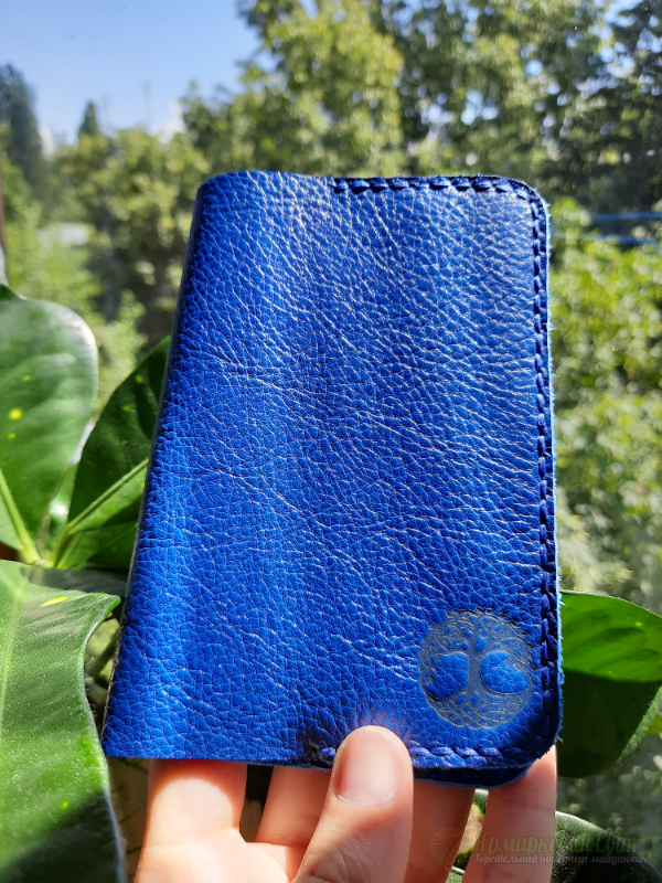 <div style=margin-left:10px><h1>Обкладинка для паспорту</h1><p><a href="/catalog/ukrasheniya/">Прикраси</a> » <a href="/catalog/ukrasheniya/aksessuary/">Аксесуари</a></p><i class="fa fa-map-marker"></i> Киевская область, Киев<br /><br /><div class="socdata"><script src="//yastatic.net/es5-shims/0.0.2/es5-shims.min.js"></script>
                                            <script src="//yastatic.net/share2/share.js"></script>
                                            <div class="ya-share2" data-services="facebook,gplus,twitter,lj,viber,whatsapp,skype" data-counter=""></div></div>