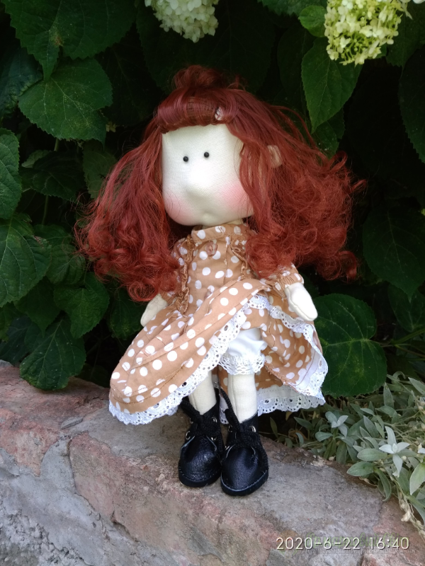 <div style=margin-left:10px><h1>Текстильная кукла ручной работы.</h1><p><a href="/catalog/igrushki/">Iграшки</a> » <a href="/catalog/igrushki/kukly/">Кукли</a></p><i class="fa fa-map-marker"></i> Запорожская область, Бердянск<br /><br /><div class="socdata"><script src="//yastatic.net/es5-shims/0.0.2/es5-shims.min.js"></script>
                                            <script src="//yastatic.net/share2/share.js"></script>
                                            <div class="ya-share2" data-services="facebook,gplus,twitter,lj,viber,whatsapp,skype" data-counter=""></div></div>