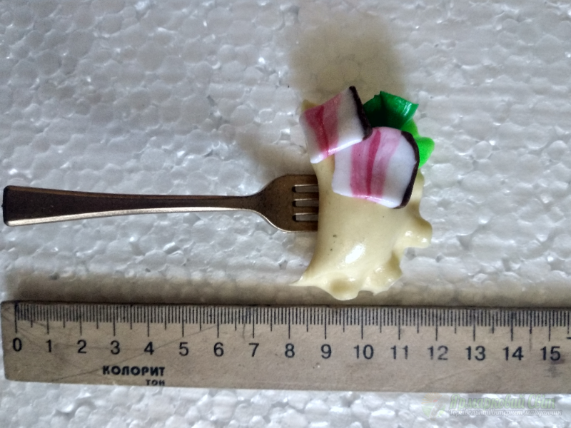 <div style=margin-left:10px><h1>Магниты с полимерной глины</h1><p><a href="/catalog/lepka/">Ліплення</a> » <a href="/catalog/lepka/polimernaya-glina/">Полімерна глина
</a></p><i class="fa fa-map-marker"></i> Полтавская область, Полтава<br /><br /><div class="socdata"><script src="//yastatic.net/es5-shims/0.0.2/es5-shims.min.js"></script>
                                            <script src="//yastatic.net/share2/share.js"></script>
                                            <div class="ya-share2" data-services="facebook,gplus,twitter,lj,viber,whatsapp,skype" data-counter=""></div></div>