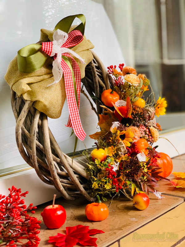 <div style=margin-left:10px><h1>Осінній віночок</h1><p><a href="/catalog/dekor/">Декор</a> » <a href="/catalog/dekor/drugoe/">Iнше</a></p><i class="fa fa-map-marker"></i> Львовская область, Львов<br /><br /><div class="socdata"><script src="//yastatic.net/es5-shims/0.0.2/es5-shims.min.js"></script>
                                            <script src="//yastatic.net/share2/share.js"></script>
                                            <div class="ya-share2" data-services="facebook,gplus,twitter,lj,viber,whatsapp,skype" data-counter=""></div></div>