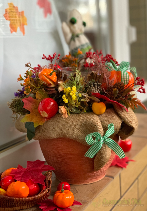 <div style=margin-left:10px><h1>Осіння композиція </h1><p><a href="/catalog/dekor/">Декор</a> » <a href="/catalog/dekor/drugoe/">Iнше</a></p><i class="fa fa-map-marker"></i> Львовская область, Львов<br /><br /><div class="socdata"><script src="//yastatic.net/es5-shims/0.0.2/es5-shims.min.js"></script>
                                            <script src="//yastatic.net/share2/share.js"></script>
                                            <div class="ya-share2" data-services="facebook,gplus,twitter,lj,viber,whatsapp,skype" data-counter=""></div></div>