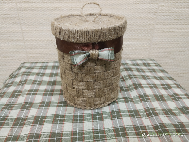 <div style=margin-left:10px><h1>Коробочки и шкатулки ручной работы</h1><p><a href="/catalog/miniatyury/">Мініатюри</a> » <a href="/catalog/miniatyury/raznoe/">Рiзне</a></p><i class="fa fa-map-marker"></i> Днепропетровская область, Днепропетровск<br /><br /><div class="socdata"><script src="//yastatic.net/es5-shims/0.0.2/es5-shims.min.js"></script>
                                            <script src="//yastatic.net/share2/share.js"></script>
                                            <div class="ya-share2" data-services="facebook,gplus,twitter,lj,viber,whatsapp,skype" data-counter=""></div></div>