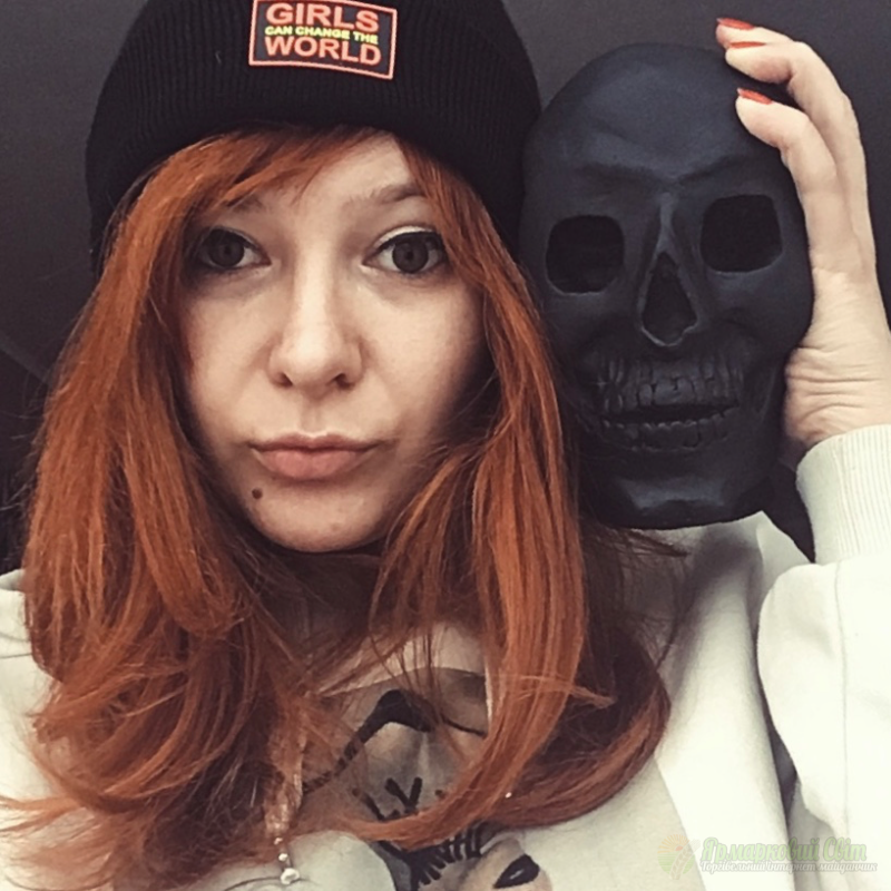 <div style=margin-left:10px><h1>Череп декор </h1><p><a href="/catalog/ukrasheniya/">Прикраси</a> » <a href="/catalog/ukrasheniya/aksessuary/">Аксесуари</a></p><i class="fa fa-map-marker"></i> Ивано-Франковская область, Ямница<br /><br /><div class="socdata"><script src="//yastatic.net/es5-shims/0.0.2/es5-shims.min.js"></script>
                                            <script src="//yastatic.net/share2/share.js"></script>
                                            <div class="ya-share2" data-services="facebook,gplus,twitter,lj,viber,whatsapp,skype" data-counter=""></div></div>