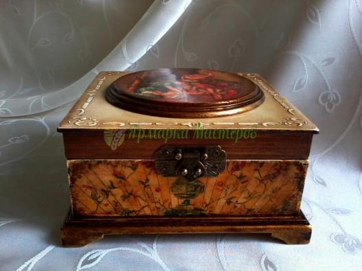 <div style=margin-left:10px><h1>шкатулки  в технике декупаж</h1><p><a href="/catalog/ukrasheniya/">Прикраси</a> » <a href="/catalog/ukrasheniya/podarki/">Подарунки</a></p><i class="fa fa-map-marker"></i> Ровенская область, Здолбунов<br /><br /><div class="socdata"><script src="//yastatic.net/es5-shims/0.0.2/es5-shims.min.js"></script>
                                            <script src="//yastatic.net/share2/share.js"></script>
                                            <div class="ya-share2" data-services="facebook,gplus,twitter,lj,viber,whatsapp,skype" data-counter=""></div></div>