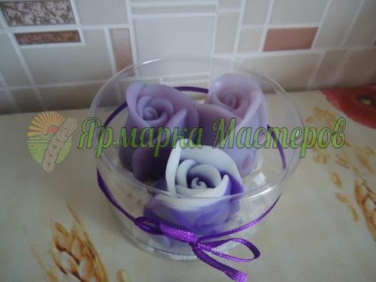 <div style=margin-left:10px><h1>Набор мыла "Коробочка Роз"</h1><p><a href="/catalog/podarki--suveniry/">Подарунки, сувеніри</a> » <a href="/catalog/podarki--suveniry/mylo/">Мило</a></p><i class="fa fa-map-marker"></i> Херсонская область, Херсон<br /><br /><div class="socdata"><script src="//yastatic.net/es5-shims/0.0.2/es5-shims.min.js"></script>
                                            <script src="//yastatic.net/share2/share.js"></script>
                                            <div class="ya-share2" data-services="facebook,gplus,twitter,lj,viber,whatsapp,skype" data-counter=""></div></div>