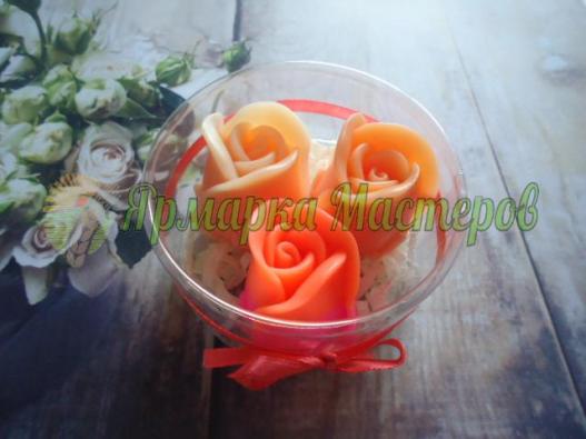 <div style=margin-left:10px><h1>Набор мыла "Коробочка Роз"</h1><p><a href="/catalog/podarki--suveniry/">Подарунки, сувеніри</a> » <a href="/catalog/podarki--suveniry/mylo/">Мило</a></p><i class="fa fa-map-marker"></i> Херсонская область, Херсон<br /><br /><div class="socdata"><script src="//yastatic.net/es5-shims/0.0.2/es5-shims.min.js"></script>
                                            <script src="//yastatic.net/share2/share.js"></script>
                                            <div class="ya-share2" data-services="facebook,gplus,twitter,lj,viber,whatsapp,skype" data-counter=""></div></div>