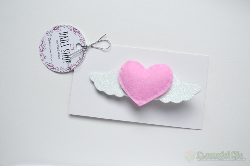 <div style=margin-left:10px><h1>Бантики, заколки ручної роботи</h1><p><a href="/catalog/aksessuary/">Аксесуари</a> » <a href="/catalog/aksessuary/zakolki--zajimy/">Шпильки, затискачі</a></p><i class="fa fa-map-marker"></i> Киевская область, Киев<br /><br /><div class="socdata"><script src="//yastatic.net/es5-shims/0.0.2/es5-shims.min.js"></script>
                                            <script src="//yastatic.net/share2/share.js"></script>
                                            <div class="ya-share2" data-services="facebook,gplus,twitter,lj,viber,whatsapp,skype" data-counter=""></div></div>