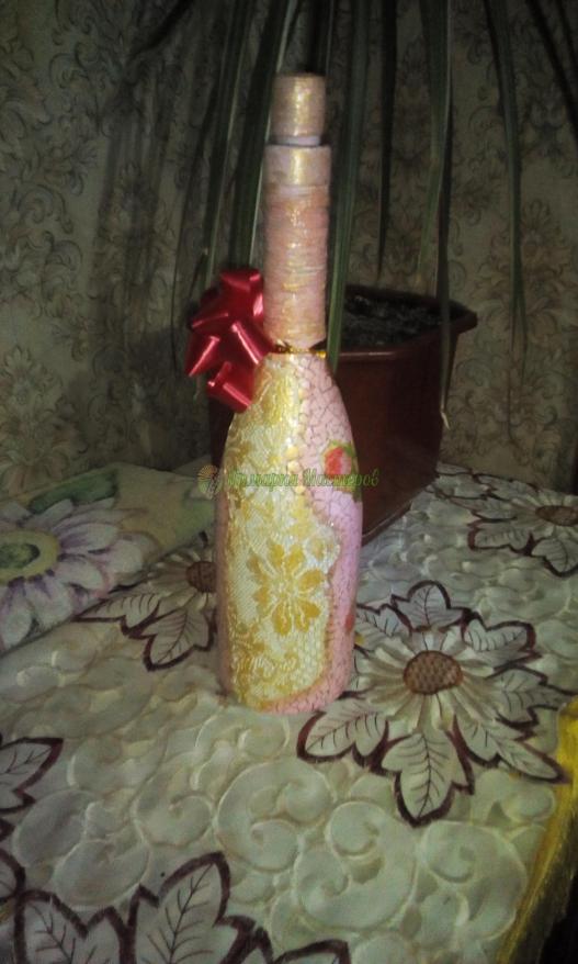 <div style=margin-left:10px><h1>декоративная бутылка</h1><p><a href="/catalog/podarki--suveniry/">Подарунки, сувеніри</a> » <a href="/catalog/podarki--suveniry/suveniry/">Сувеніри</a></p><i class="fa fa-map-marker"></i> Николаевская область, Николаев<br /><br /><div class="socdata"><script src="//yastatic.net/es5-shims/0.0.2/es5-shims.min.js"></script>
                                            <script src="//yastatic.net/share2/share.js"></script>
                                            <div class="ya-share2" data-services="facebook,gplus,twitter,lj,viber,whatsapp,skype" data-counter=""></div></div>