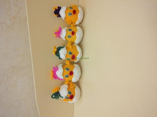 <div style=margin-left:10px><h1>Пасхальные цыплята!!!</h1><p><a href="/catalog/podarki--suveniry/">Подарунки, сувеніри</a> » <a href="/catalog/podarki--suveniry/podarki/">Подарунки</a></p><i class="fa fa-map-marker"></i> Одесская область, Одесса<br /><br /><div class="socdata"><script src="//yastatic.net/es5-shims/0.0.2/es5-shims.min.js"></script>
                                            <script src="//yastatic.net/share2/share.js"></script>
                                            <div class="ya-share2" data-services="facebook,gplus,twitter,lj,viber,whatsapp,skype" data-counter=""></div></div>