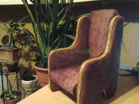 <div style=margin-left:10px><h1>Мебель для кукол - Кресло для куклы</h1><p><a href="/catalog/ukrasheniya/">Прикраси</a> » <a href="/catalog/ukrasheniya/igrushki/">Iграшки</a></p><i class="fa fa-map-marker"></i> Одесская область, Одесса<br /><br /><div class="socdata"><script src="//yastatic.net/es5-shims/0.0.2/es5-shims.min.js"></script>
                                            <script src="//yastatic.net/share2/share.js"></script>
                                            <div class="ya-share2" data-services="facebook,gplus,twitter,lj,viber,whatsapp,skype" data-counter=""></div></div>