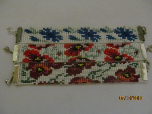 <div style=margin-left:10px><h1>браслеты из бисера</h1><p><a href="/catalog/bijuteriya/">Біжутерія</a> » <a href="/catalog/bijuteriya/braslety/">Браслети</a></p><i class="fa fa-map-marker"></i> Запорожская область, Запорожье<br /><br /><div class="socdata"><script src="//yastatic.net/es5-shims/0.0.2/es5-shims.min.js"></script>
                                            <script src="//yastatic.net/share2/share.js"></script>
                                            <div class="ya-share2" data-services="facebook,gplus,twitter,lj,viber,whatsapp,skype" data-counter=""></div></div>