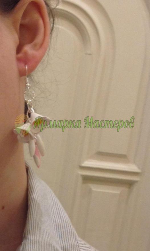 <div style=margin-left:10px><h1>Нежность</h1><p><a href="/catalog/bijuteriya/">Біжутерія</a> » <a href="/catalog/bijuteriya/sergi/">Сережки</a></p><i class="fa fa-map-marker"></i> Киевская область, Киев<br /><br /><div class="socdata"><script src="//yastatic.net/es5-shims/0.0.2/es5-shims.min.js"></script>
                                            <script src="//yastatic.net/share2/share.js"></script>
                                            <div class="ya-share2" data-services="facebook,gplus,twitter,lj,viber,whatsapp,skype" data-counter=""></div></div>