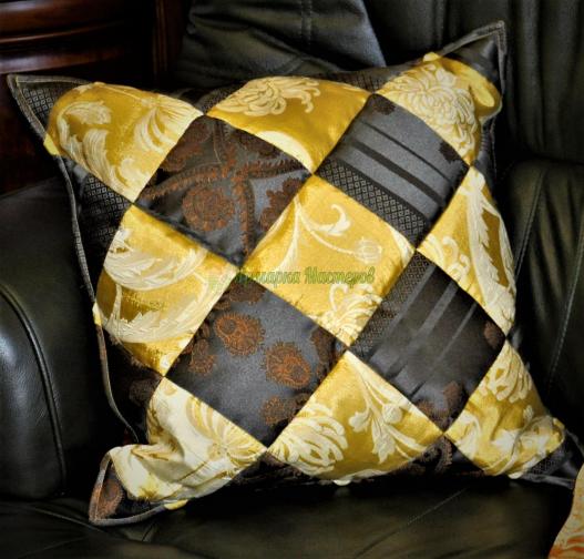 <div style=margin-left:10px><h1>Подушки ручной работы</h1><p><a href="/catalog//"></a> » <a href="/catalog///"></a></p><i class="fa fa-map-marker"></i> Киевская область, Киев<br /><br /><script src="//yastatic.net/es5-shims/0.0.2/es5-shims.min.js"></script>
                                            <script src="//yastatic.net/share2/share.js"></script>
                                            <div class="ya-share2" data-services="facebook,gplus,twitter,lj,viber,whatsapp,skype" data-counter=""></div><br /><div class="socdata"></div></div>