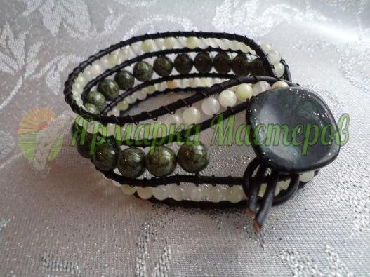 <div style=margin-left:10px><h1>Браслет Чан-Лу</h1><p><a href="/catalog/bijuteriya/">Біжутерія</a> » <a href="/catalog/bijuteriya/braslety/">Браслети</a></p><i class="fa fa-map-marker"></i> Киевская область, Васильков<br /><br /><div class="socdata"><script src="//yastatic.net/es5-shims/0.0.2/es5-shims.min.js"></script>
                                            <script src="//yastatic.net/share2/share.js"></script>
                                            <div class="ya-share2" data-services="facebook,gplus,twitter,lj,viber,whatsapp,skype" data-counter=""></div></div>