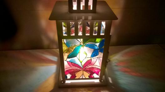 <div style=margin-left:10px><h1>витражный  фонарь</h1><p><a href="/catalog/ukrasheniya/">Прикраси</a> » <a href="/catalog/ukrasheniya/podarki/">Подарунки</a></p><i class="fa fa-map-marker"></i> Херсонская область, Новотроицкое<br /><br /><div class="socdata"><script src="//yastatic.net/es5-shims/0.0.2/es5-shims.min.js"></script>
                                            <script src="//yastatic.net/share2/share.js"></script>
                                            <div class="ya-share2" data-services="facebook,gplus,twitter,lj,viber,whatsapp,skype" data-counter=""></div></div>