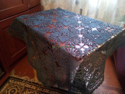 <div style=margin-left:10px><h1>Вязаная скатерть</h1><p><a href="/catalog/rukodelie/">Рукоділля</a> » <a href="/catalog/rukodelie/rukodelie--obschee/">Рукоділля, загальне</a></p><i class="fa fa-map-marker"></i> Запорожская область, Энергодар<br /><br /><div class="socdata"><script src="//yastatic.net/es5-shims/0.0.2/es5-shims.min.js"></script>
                                            <script src="//yastatic.net/share2/share.js"></script>
                                            <div class="ya-share2" data-services="facebook,gplus,twitter,lj,viber,whatsapp,skype" data-counter=""></div></div>