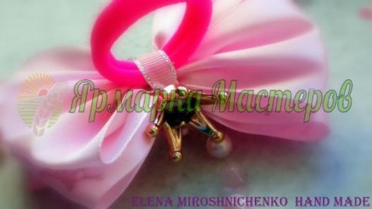 <div style=margin-left:10px><h1>Бантики "Принцесса"</h1><p><a href="/catalog/aksessuary/">Аксесуари</a> » <a href="/catalog/aksessuary/banty/">Банти</a></p><i class="fa fa-map-marker"></i> Полтавская область, Кременчуг<br /><br /><div class="socdata"><script src="//yastatic.net/es5-shims/0.0.2/es5-shims.min.js"></script>
                                            <script src="//yastatic.net/share2/share.js"></script>
                                            <div class="ya-share2" data-services="facebook,gplus,twitter,lj,viber,whatsapp,skype" data-counter=""></div></div>