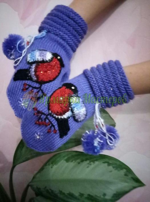<div style=margin-left:10px><h1>Варежки "Снегири"</h1><p><a href="/catalog/rukodelie/">Рукоділля</a> » <a href="/catalog/rukodelie/rukodelie--obschee/">Рукоділля, загальне</a></p><i class="fa fa-map-marker"></i> Днепропетровская область, Кривой Рог<br /><br /><div class="socdata"><script src="//yastatic.net/es5-shims/0.0.2/es5-shims.min.js"></script>
                                            <script src="//yastatic.net/share2/share.js"></script>
                                            <div class="ya-share2" data-services="facebook,gplus,twitter,lj,viber,whatsapp,skype" data-counter=""></div></div>
