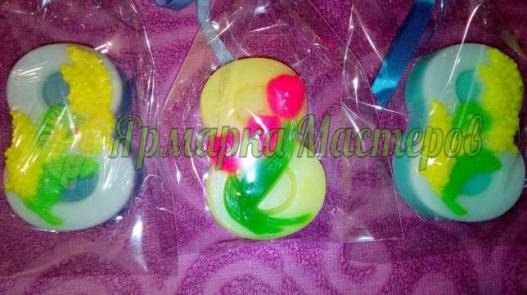 <div style=margin-left:10px><h1>Мыло ручной работы 8 марта</h1><p><a href="/catalog/podarki--suveniry/">Подарунки, сувеніри</a> » <a href="/catalog/podarki--suveniry/mylo/">Мило</a></p><i class="fa fa-map-marker"></i> Харьковская область, Харьков<br /><br /><div class="socdata"><script src="//yastatic.net/es5-shims/0.0.2/es5-shims.min.js"></script>
                                            <script src="//yastatic.net/share2/share.js"></script>
                                            <div class="ya-share2" data-services="facebook,gplus,twitter,lj,viber,whatsapp,skype" data-counter=""></div></div>