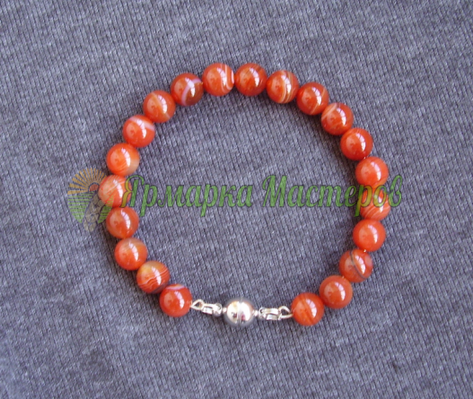 <div style=margin-left:10px><h1>браслет из сердолика</h1><p><a href="/catalog/bijuteriya/">Біжутерія</a> » <a href="/catalog/bijuteriya/braslety/">Браслети</a></p><i class="fa fa-map-marker"></i> Киевская область, Киев<br /><br /><div class="socdata"><script src="//yastatic.net/es5-shims/0.0.2/es5-shims.min.js"></script>
                                            <script src="//yastatic.net/share2/share.js"></script>
                                            <div class="ya-share2" data-services="facebook,gplus,twitter,lj,viber,whatsapp,skype" data-counter=""></div></div>