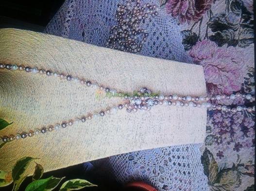 <div style=margin-left:10px><h1>Ожерелье мультиколор жемчужное</h1><p><a href="/catalog/bijuteriya/">Біжутерія</a> » <a href="/catalog/bijuteriya/kole--ojerele/">Кольє, намисто</a></p><i class="fa fa-map-marker"></i> Львовская область, Львов<br /><br /><div class="socdata"><script src="//yastatic.net/es5-shims/0.0.2/es5-shims.min.js"></script>
                                            <script src="//yastatic.net/share2/share.js"></script>
                                            <div class="ya-share2" data-services="facebook,gplus,twitter,lj,viber,whatsapp,skype" data-counter=""></div></div>