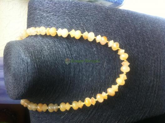 <div style=margin-left:10px><h1>Бусы - оникс</h1><p><a href="/catalog/yvelirnue_izdeliya/">Ювелірні вироби
</a> » <a href="/catalog/yvelirnue_izdeliya/busy/">Намиста</a></p><i class="fa fa-map-marker"></i> Львовская область, Львов<br /><br /><div class="socdata"><script src="//yastatic.net/es5-shims/0.0.2/es5-shims.min.js"></script>
                                            <script src="//yastatic.net/share2/share.js"></script>
                                            <div class="ya-share2" data-services="facebook,gplus,twitter,lj,viber,whatsapp,skype" data-counter=""></div></div>