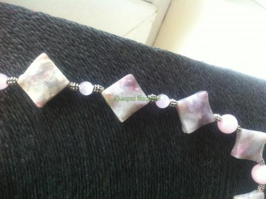 <div style=margin-left:10px><h1>Бусы из яшмы</h1><p><a href="/catalog/yvelirnue_izdeliya/">Ювелірні вироби
</a> » <a href="/catalog/yvelirnue_izdeliya/busy/">Намиста</a></p><i class="fa fa-map-marker"></i> Львовская область, Львов<br /><br /><div class="socdata"><script src="//yastatic.net/es5-shims/0.0.2/es5-shims.min.js"></script>
                                            <script src="//yastatic.net/share2/share.js"></script>
                                            <div class="ya-share2" data-services="facebook,gplus,twitter,lj,viber,whatsapp,skype" data-counter=""></div></div>