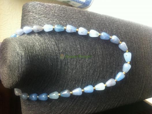 <div style=margin-left:10px><h1>Агат голубой бусы ожерелье</h1><p><a href="/catalog/yvelirnue_izdeliya/">Ювелірні вироби
</a> » <a href="/catalog/yvelirnue_izdeliya/busy/">Намиста</a></p><i class="fa fa-map-marker"></i> Львовская область, Львов<br /><br /><div class="socdata"><script src="//yastatic.net/es5-shims/0.0.2/es5-shims.min.js"></script>
                                            <script src="//yastatic.net/share2/share.js"></script>
                                            <div class="ya-share2" data-services="facebook,gplus,twitter,lj,viber,whatsapp,skype" data-counter=""></div></div>