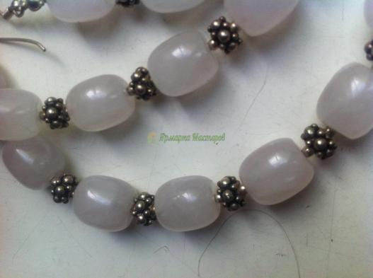 <div style=margin-left:10px><h1>Бусы + серьги</h1><p><a href="/catalog/yvelirnue_izdeliya/">Ювелірні вироби
</a> » <a href="/catalog/yvelirnue_izdeliya/busy/">Намиста</a></p><i class="fa fa-map-marker"></i> Львовская область, Львов<br /><br /><div class="socdata"><script src="//yastatic.net/es5-shims/0.0.2/es5-shims.min.js"></script>
                                            <script src="//yastatic.net/share2/share.js"></script>
                                            <div class="ya-share2" data-services="facebook,gplus,twitter,lj,viber,whatsapp,skype" data-counter=""></div></div>