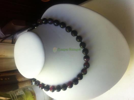 <div style=margin-left:10px><h1>Ожерелье агатовое</h1><p><a href="/catalog/yvelirnue_izdeliya/">Ювелірні вироби
</a> » <a href="/catalog/yvelirnue_izdeliya/busy/">Намиста</a></p><i class="fa fa-map-marker"></i> Львовская область, Львов<br /><br /><div class="socdata"><script src="//yastatic.net/es5-shims/0.0.2/es5-shims.min.js"></script>
                                            <script src="//yastatic.net/share2/share.js"></script>
                                            <div class="ya-share2" data-services="facebook,gplus,twitter,lj,viber,whatsapp,skype" data-counter=""></div></div>