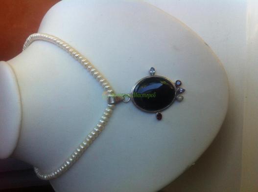 <div style=margin-left:10px><h1>Бусы ожерелье из жемчуга речного с натуральными камнями</h1><p><a href="/catalog/yvelirnue_izdeliya/">Ювелірні вироби
</a> » <a href="/catalog/yvelirnue_izdeliya/busy/">Намиста</a></p><i class="fa fa-map-marker"></i> Львовская область, Львов<br /><br /><div class="socdata"><script src="//yastatic.net/es5-shims/0.0.2/es5-shims.min.js"></script>
                                            <script src="//yastatic.net/share2/share.js"></script>
                                            <div class="ya-share2" data-services="facebook,gplus,twitter,lj,viber,whatsapp,skype" data-counter=""></div></div>