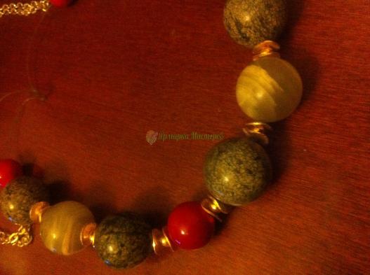 <div style=margin-left:10px><h1>Бусы ожерелье из натуральных камней</h1><p><a href="/catalog/yvelirnue_izdeliya/">Ювелірні вироби
</a> » <a href="/catalog/yvelirnue_izdeliya/busy/">Намиста</a></p><i class="fa fa-map-marker"></i> Львовская область, Львов<br /><br /><div class="socdata"><script src="//yastatic.net/es5-shims/0.0.2/es5-shims.min.js"></script>
                                            <script src="//yastatic.net/share2/share.js"></script>
                                            <div class="ya-share2" data-services="facebook,gplus,twitter,lj,viber,whatsapp,skype" data-counter=""></div></div>