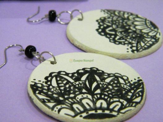 <div style=margin-left:10px><h1>Серьги из дерева</h1><p><a href="/catalog/ukrasheniya/">Прикраси</a> » <a href="/catalog/ukrasheniya/aksessuary/">Аксесуари</a></p><i class="fa fa-map-marker"></i> Киевская область, Киев<br /><br /><div class="socdata"><script src="//yastatic.net/es5-shims/0.0.2/es5-shims.min.js"></script>
                                            <script src="//yastatic.net/share2/share.js"></script>
                                            <div class="ya-share2" data-services="facebook,gplus,twitter,lj,viber,whatsapp,skype" data-counter=""></div></div>