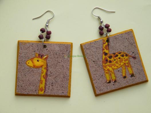 <div style=margin-left:10px><h1>Серьги из дерева "Жирафик"</h1><p><a href="/catalog/bijuteriya/">Біжутерія</a> » <a href="/catalog/bijuteriya/sergi/">Сережки</a></p><i class="fa fa-map-marker"></i> Киевская область, Киев<br /><br /><div class="socdata"><script src="//yastatic.net/es5-shims/0.0.2/es5-shims.min.js"></script>
                                            <script src="//yastatic.net/share2/share.js"></script>
                                            <div class="ya-share2" data-services="facebook,gplus,twitter,lj,viber,whatsapp,skype" data-counter=""></div></div>