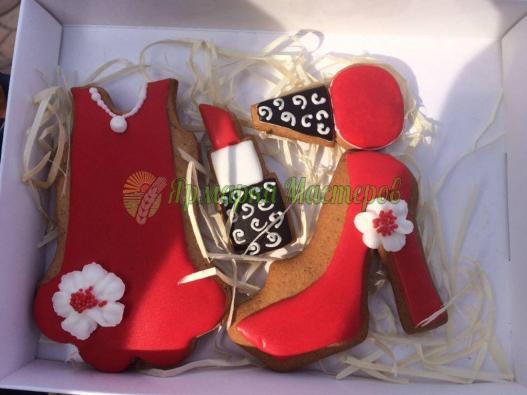 <div style=margin-left:10px><h1>Дизайнерские пряники под заказ</h1><p><a href="/catalog/podarki--suveniry/">Подарунки, сувеніри</a> » <a href="/catalog/podarki--suveniry/podarki/">Подарунки</a></p><i class="fa fa-map-marker"></i> Днепропетровская область, Никополь<br /><br /><div class="socdata"><script src="//yastatic.net/es5-shims/0.0.2/es5-shims.min.js"></script>
                                            <script src="//yastatic.net/share2/share.js"></script>
                                            <div class="ya-share2" data-services="facebook,gplus,twitter,lj,viber,whatsapp,skype" data-counter=""></div></div>