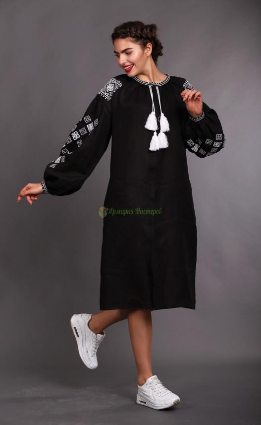 <div style=margin-left:10px><h1>Платье с вышивкой "Окошко-2" ( чёрный лён)</h1><p><a href="/catalog/shite/">Шиття</a> » <a href="/catalog/shite/shite--odejda/">Шиття, одяг</a></p><i class="fa fa-map-marker"></i> Полтавская область, Полтава<br /><br /><div class="socdata"><script src="//yastatic.net/es5-shims/0.0.2/es5-shims.min.js"></script>
                                            <script src="//yastatic.net/share2/share.js"></script>
                                            <div class="ya-share2" data-services="facebook,gplus,twitter,lj,viber,whatsapp,skype" data-counter=""></div></div>