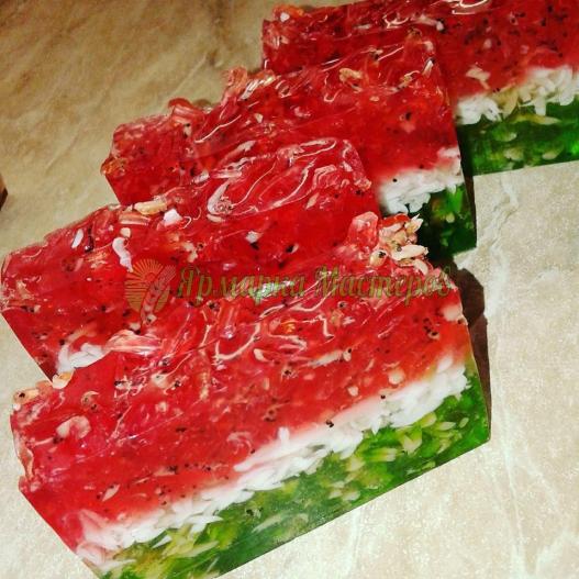 <div style=margin-left:10px><h1>Мыло и косметика</h1><p><a href="/catalog/podarki--suveniry/">Подарунки, сувеніри</a> » <a href="/catalog/podarki--suveniry/mylo/">Мило</a></p><i class="fa fa-map-marker"></i> Киевская область, Киев<br /><br /><div class="socdata"><script src="//yastatic.net/es5-shims/0.0.2/es5-shims.min.js"></script>
                                            <script src="//yastatic.net/share2/share.js"></script>
                                            <div class="ya-share2" data-services="facebook,gplus,twitter,lj,viber,whatsapp,skype" data-counter=""></div></div>