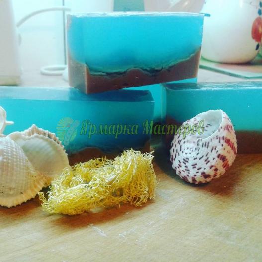 <div style=margin-left:10px><h1>Мыло и косметика</h1><p><a href="/catalog/podarki--suveniry/">Подарунки, сувеніри</a> » <a href="/catalog/podarki--suveniry/mylo/">Мило</a></p><i class="fa fa-map-marker"></i> Киевская область, Киев<br /><br /><div class="socdata"><script src="//yastatic.net/es5-shims/0.0.2/es5-shims.min.js"></script>
                                            <script src="//yastatic.net/share2/share.js"></script>
                                            <div class="ya-share2" data-services="facebook,gplus,twitter,lj,viber,whatsapp,skype" data-counter=""></div></div>