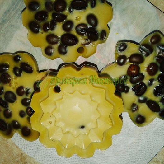 <div style=margin-left:10px><h1>Саше (натуральный ароматизатор)</h1><p><a href="/catalog/podarki--suveniry/">Подарунки, сувеніри</a> » <a href="/catalog/podarki--suveniry/suveniry/">Сувеніри</a></p><i class="fa fa-map-marker"></i> Киевская область, Киев<br /><br /><div class="socdata"><script src="//yastatic.net/es5-shims/0.0.2/es5-shims.min.js"></script>
                                            <script src="//yastatic.net/share2/share.js"></script>
                                            <div class="ya-share2" data-services="facebook,gplus,twitter,lj,viber,whatsapp,skype" data-counter=""></div></div>