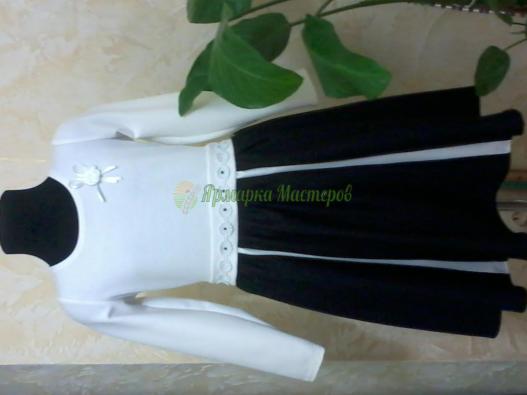 <div style=margin-left:10px><h1>Платьица для девочек</h1><p><a href="/catalog/shite/">Шиття</a> » <a href="/catalog/shite/shite--odejda/">Шиття, одяг</a></p><i class="fa fa-map-marker"></i> Одесская область, Одесса<br /><br /><div class="socdata"><script src="//yastatic.net/es5-shims/0.0.2/es5-shims.min.js"></script>
                                            <script src="//yastatic.net/share2/share.js"></script>
                                            <div class="ya-share2" data-services="facebook,gplus,twitter,lj,viber,whatsapp,skype" data-counter=""></div></div>