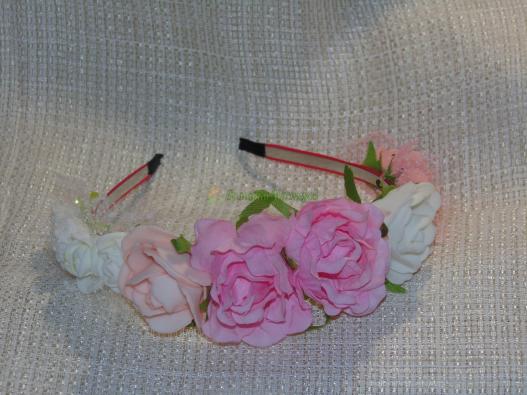 <div style=margin-left:10px><h1>Обруч</h1><p><a href="/catalog/aksessuary/">Аксесуари</a> » <a href="/catalog/aksessuary/obruchi/">Обручі</a></p><i class="fa fa-map-marker"></i> Донецкая область, Донецк<br /><br /><div class="socdata"><script src="//yastatic.net/es5-shims/0.0.2/es5-shims.min.js"></script>
                                            <script src="//yastatic.net/share2/share.js"></script>
                                            <div class="ya-share2" data-services="facebook,gplus,twitter,lj,viber,whatsapp,skype" data-counter=""></div></div>