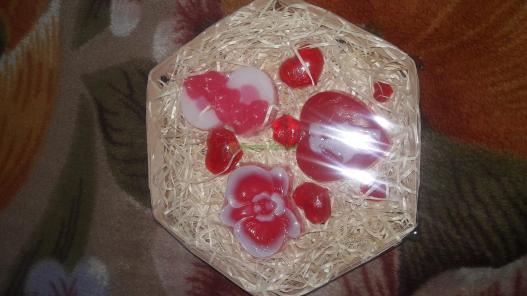 <div style=margin-left:10px><h1>Мыло ручной работы!</h1><p><a href="/catalog/podarki--suveniry/">Подарунки, сувеніри</a> » <a href="/catalog/podarki--suveniry/mylo/">Мило</a></p><i class="fa fa-map-marker"></i> Киевская область, Киев<br /><br /><div class="socdata"><script src="//yastatic.net/es5-shims/0.0.2/es5-shims.min.js"></script>
                                            <script src="//yastatic.net/share2/share.js"></script>
                                            <div class="ya-share2" data-services="facebook,gplus,twitter,lj,viber,whatsapp,skype" data-counter=""></div></div>