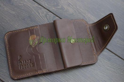 <div style=margin-left:10px><h1>Кошелёк Lancer</h1><p><a href="/catalog/podarki--suveniry/">Подарунки, сувеніри</a> » <a href="/catalog/podarki--suveniry/podarki/">Подарунки</a></p><i class="fa fa-map-marker"></i> Харьковская область, Харьков<br /><br /><div class="socdata"><script src="//yastatic.net/es5-shims/0.0.2/es5-shims.min.js"></script>
                                            <script src="//yastatic.net/share2/share.js"></script>
                                            <div class="ya-share2" data-services="facebook,gplus,twitter,lj,viber,whatsapp,skype" data-counter=""></div></div>