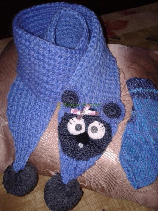 <div style=margin-left:10px><h1>Комплект из шарфа "Мышка" и рукавичек</h1><p><a href="/catalog/rukodelie/">Рукоділля</a> » <a href="/catalog/rukodelie/rukodelie--obschee/">Рукоділля, загальне</a></p><i class="fa fa-map-marker"></i> Сумская область, Сумы<br /><br /><div class="socdata"><script src="//yastatic.net/es5-shims/0.0.2/es5-shims.min.js"></script>
                                            <script src="//yastatic.net/share2/share.js"></script>
                                            <div class="ya-share2" data-services="facebook,gplus,twitter,lj,viber,whatsapp,skype" data-counter=""></div></div>