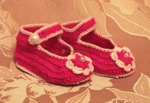 <div style=margin-left:10px><h1>Пинетки-туфельки с цветочком и ремешком для девочки</h1><p><a href="/catalog/rukodelie/">Рукоділля</a> » <a href="/catalog/rukodelie/rukodelie--obschee/">Рукоділля, загальне</a></p><i class="fa fa-map-marker"></i> Сумская область, Сумы<br /><br /><div class="socdata"><script src="//yastatic.net/es5-shims/0.0.2/es5-shims.min.js"></script>
                                            <script src="//yastatic.net/share2/share.js"></script>
                                            <div class="ya-share2" data-services="facebook,gplus,twitter,lj,viber,whatsapp,skype" data-counter=""></div></div>