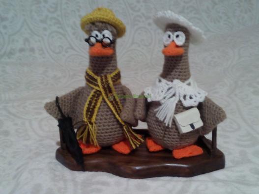 <div style=margin-left:10px><h1>Гусь с гусыней.</h1><p><a href="/catalog/podarki--suveniry/">Подарунки, сувеніри</a> » <a href="/catalog/podarki--suveniry/podarki/">Подарунки</a></p><i class="fa fa-map-marker"></i> Волынская область, Луцк<br /><br /><div class="socdata"><script src="//yastatic.net/es5-shims/0.0.2/es5-shims.min.js"></script>
                                            <script src="//yastatic.net/share2/share.js"></script>
                                            <div class="ya-share2" data-services="facebook,gplus,twitter,lj,viber,whatsapp,skype" data-counter=""></div></div>