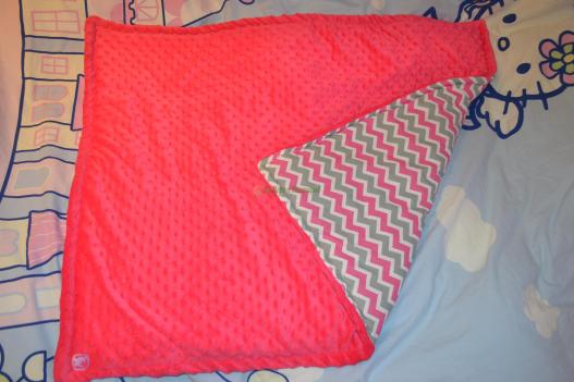 <div style=margin-left:10px><h1>Плед</h1><p><a href="/catalog/shite/">Шиття</a> » <a href="/catalog/shite/tekstilnye-aksessuary/">Текстильні аксесуари</a></p><i class="fa fa-map-marker"></i> Харьковская область, Чугуев<br /><br /><div class="socdata"><script src="//yastatic.net/es5-shims/0.0.2/es5-shims.min.js"></script>
                                            <script src="//yastatic.net/share2/share.js"></script>
                                            <div class="ya-share2" data-services="facebook,gplus,twitter,lj,viber,whatsapp,skype" data-counter=""></div></div>