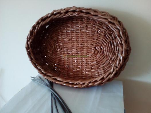 <div style=margin-left:10px><h1>Хлебница пле еная "Колосок"</h1><p><a href="/catalog/ukrasheniya/">Прикраси</a> » <a href="/catalog/ukrasheniya/podarki/">Подарунки</a></p><i class="fa fa-map-marker"></i> Одесская область, Одесса<br /><br /><div class="socdata"><script src="//yastatic.net/es5-shims/0.0.2/es5-shims.min.js"></script>
                                            <script src="//yastatic.net/share2/share.js"></script>
                                            <div class="ya-share2" data-services="facebook,gplus,twitter,lj,viber,whatsapp,skype" data-counter=""></div></div>